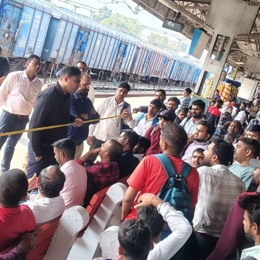 PET के लिए मुरादाबाद मंडल में पांच स्पेशल ट्रेनें:अभ्यर्थियों की सुविधा के लिए रेलवे ने शुरू की स्पेशल ट्रेन