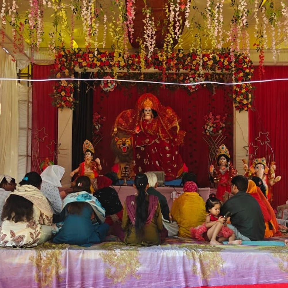 नवरात्रि के छठे दिन मां कात्यायनी की पूजा:फतेहपुर में भक्तों ने की उपासना, जानें धार्मिक महत्व और मंत्र