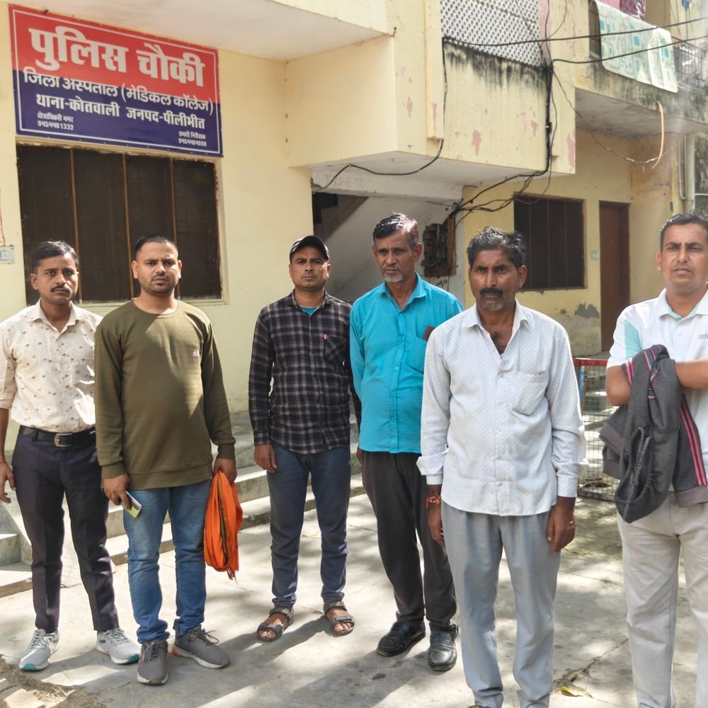 सड़क हादसे में घायल युवक की इलाज के दौरान मौत:पीलीभीत में 18 दिन पहले हुआ था हादसा, परिजनों ने लगाया लापरवाही का आरोप