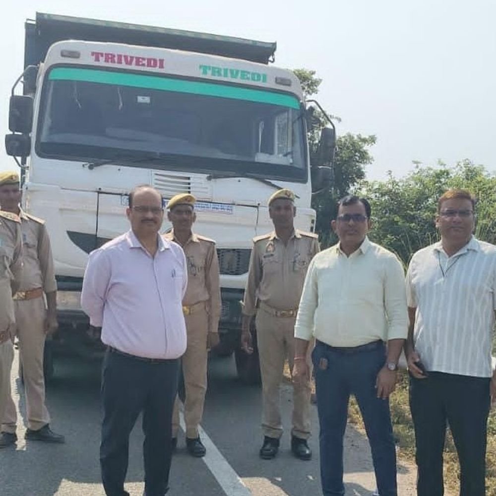 अवैध खनन पर कार्रवाई, 5 वाहनों से 3.68 लाख वसूले:जुर्माना न देने पर एक वाहन थाने में खड़ा कराया, आगे भी जारी रहेगा अभियान