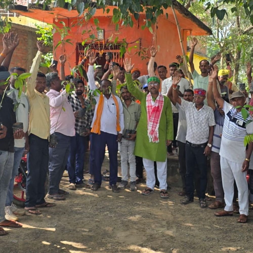 सोनभद्र में विंध्य एक्सप्रेसवे का अलाइनमेंट बदलने की मांग:बागेसोती में हुई किसान पंचायत, ग्रामीणों ने कहा- सहमति के बिना नहीं बनने देंगे
