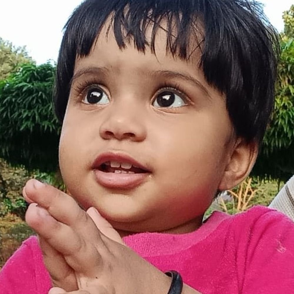 इटावा में सीढ़ियों से फिसलकर तलघर में डूबा मासूम:खेलते-खेलते 3 फीट गहरे पानी में डूबने से मौत, माता-पिता अस्पताल ले गए