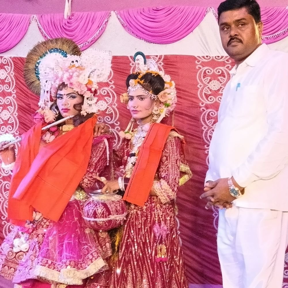 कौशाम्बी में मां दुर्गा पूजा के लिए जुटे भक्त:हजारों श्रद्धालुओं ने की पूजा-अर्चना, पुलिस ने संभाली सुरक्षा व्यवस्था
