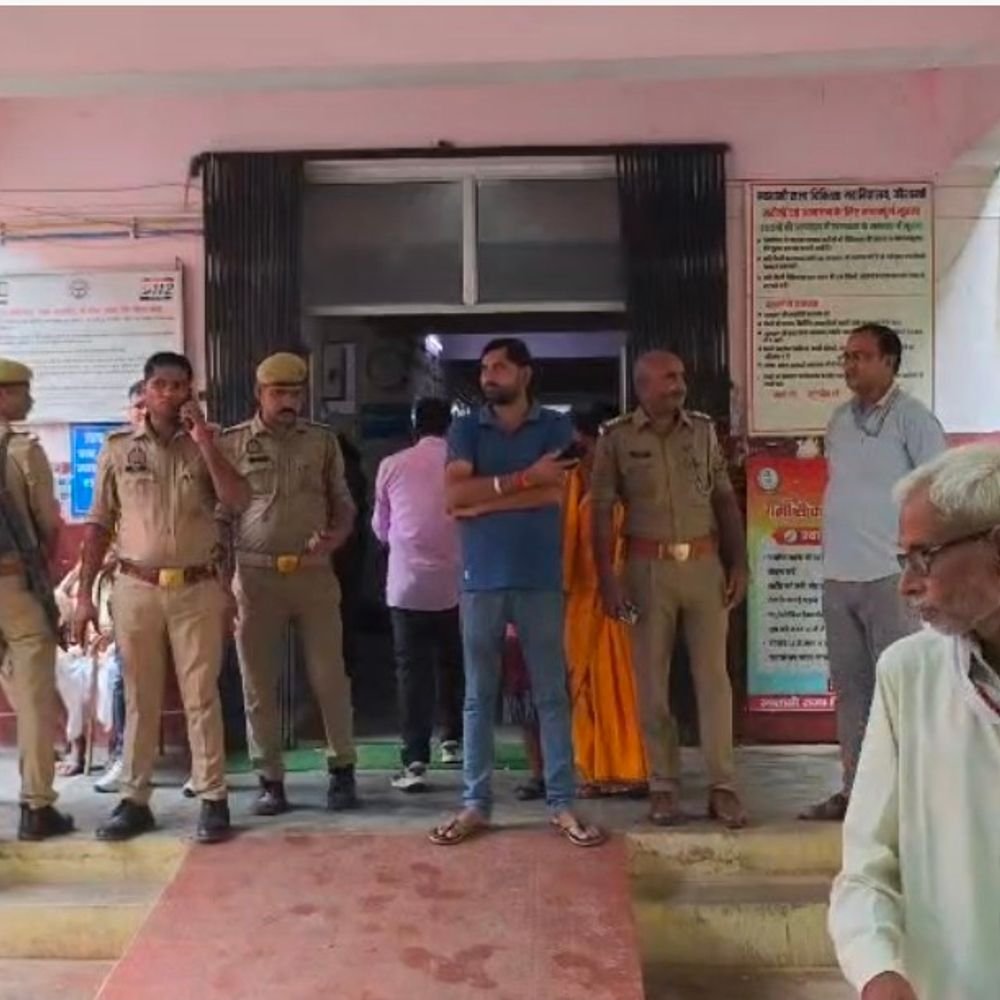 कौशांबी में नहाते समय हार्वेस्टर ड्राइवर की तबीयत बिगड़ी, मौत:पेट्रोल पंप पर अचानक गिरा, जिला अस्पताल में इलाज के दौरान गई जान