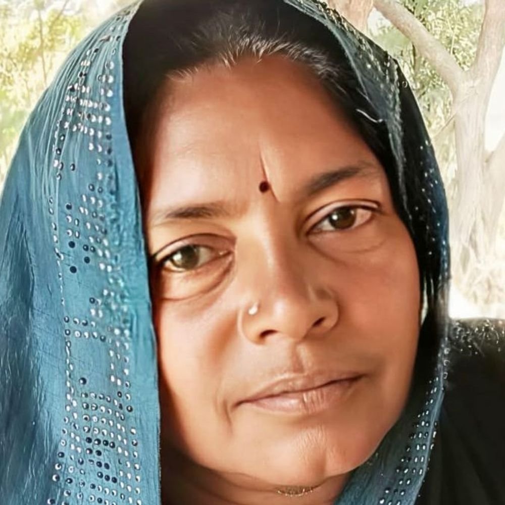 झांसी में 31 दिन बाद महिला ने तोड़ा दम:बेटियों के सामने लोडर ने मां को रौंद दिया था, मेडिकल कॉलेज में चल रहा था इलाज