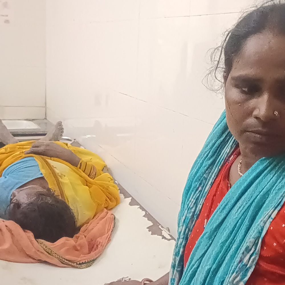 सलामतगढ़ में बाइक की टक्कर से महिला घायल:जिला अस्पताल में चल रहा इलाज