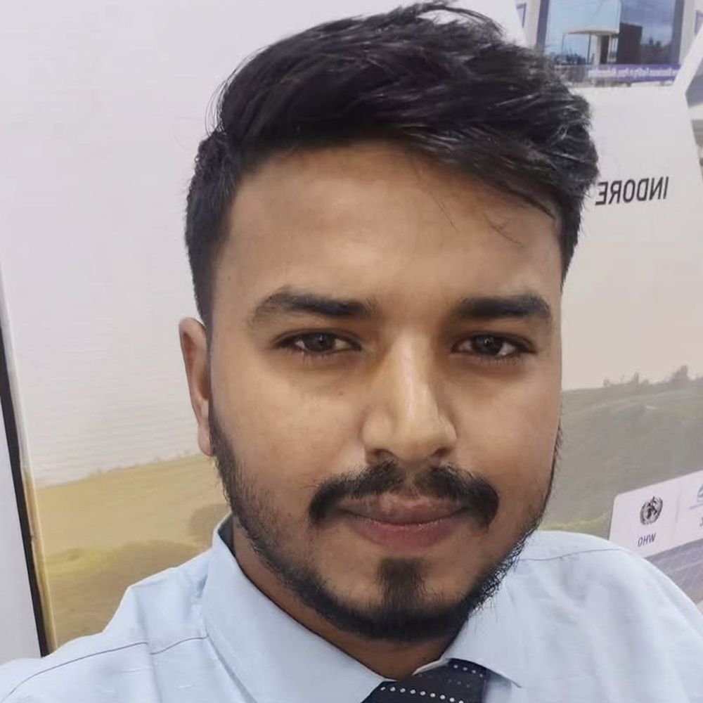 खराब सड़क पर तेज रफ़्तार वाहन ने एमआर को रौंदा:कानपुर में पीछे से जोरदार टक्कर मारी, 8 मीटर दूर तक घिसटता रहा