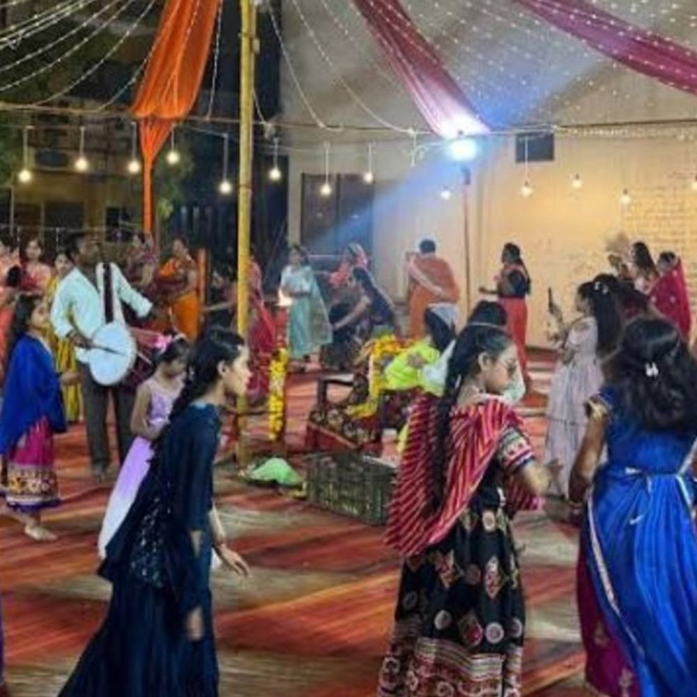 देवरिया में गरबा महोत्सव:13 और 14 को आयोजन, पारंपरिक परिधानों में थिरकेंगे शहरवासी