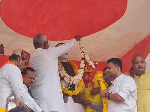 कानपुर में भाजपा की संकल्प ज्योति यात्रा:मंत्री स्वतंत्र देव सिंह पहुंचे, MLA सुरेन्द्र मैथानी बुलेट चलाकर आए