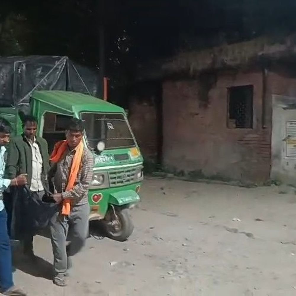 उन्नाव में टीचर ने फंदा लगाकर जान दी:घर के आंगन में मिला शव, निजी स्कूल में पढ़ाती थीं, खुद भी कर रही थी पढ़ाई