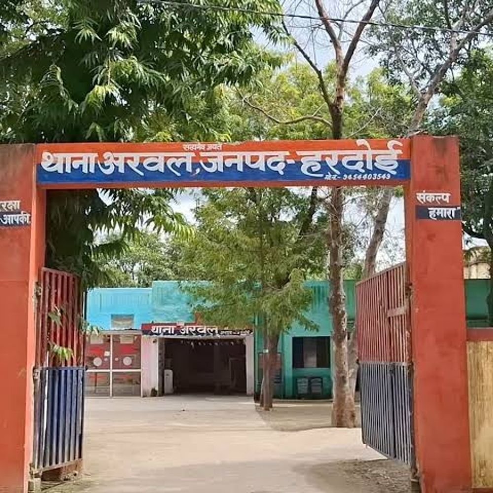 हरदोई में दो किशोरियों का अपहरण:एक 1.60 लाख और जेवर ले गई, दूसरी को शादी का झांसा देकर भगाया; दोनों मामले दर्ज