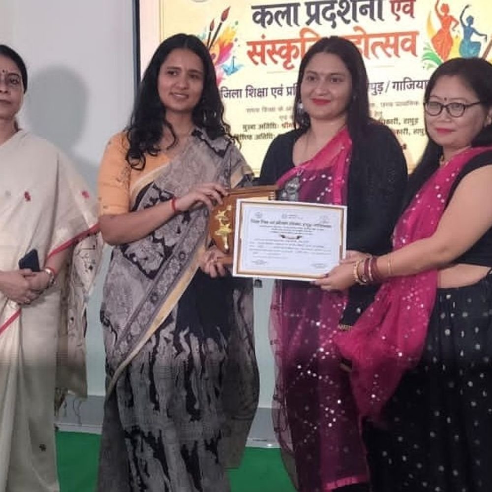 शिक्षिकाओं की रचनात्मकता ने जीता सम्मान:डायट महोत्सव में लोक नृत्य, कला और गणित में हासिल किया पहला स्थान