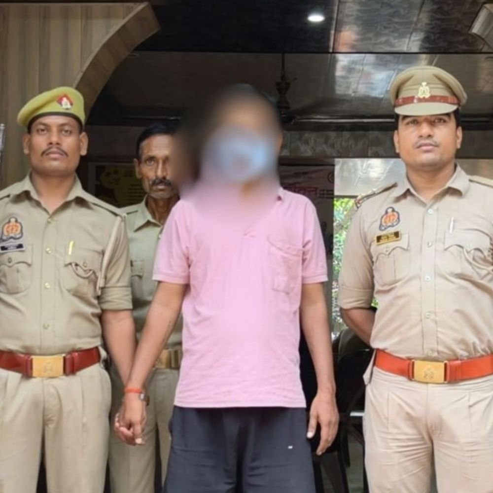 वाराणसी में सौतेले पिता ने किया बाप-बेटी का रिश्ता कलंकित:कोल्डड्रिंक में नशीला पदार्थ मिलाकर दुष्कर्म का बेटी ने लगाया आरोप, गिरफ्तार