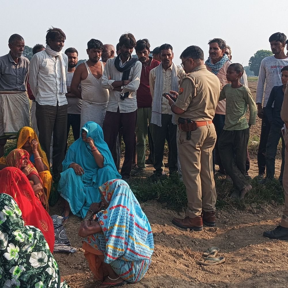 औरैया में आम के पेड़ पर लटका मिला शव:शटरिंग का काम करता था, पत्नी और दो बेटों का रो-रोकर बुरा हाल