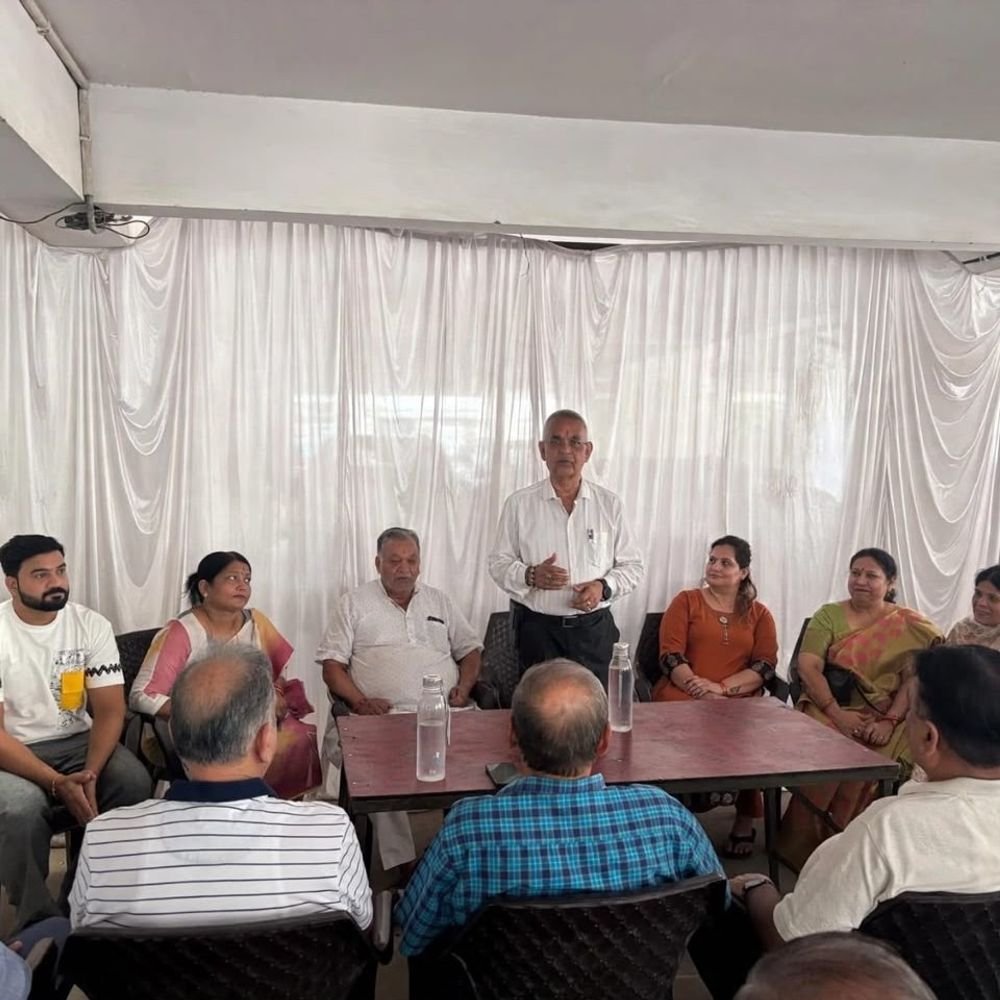 कानपुर के राम कृष्ण कॉम्प्लेक्स में सोसायटी चुनाव:रंजन भार्गव अध्यक्ष, ऋचा सचिव बनीं; 4 महिलाओं सहित 7 पदाधिकारी निर्वाचित