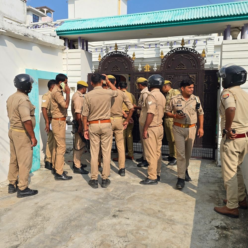 मऊ में गोली चलने और दो हत्या की झूठी खबर:मौके पर पहुंची पुलिस को नहीं मिला कोई सबूत, कॉलर पर होगी कार्रवाई