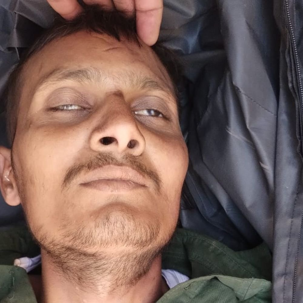 बेरा के पास मिले युवक के शव की पहचान हुई:मृतक अलीगढ़ के गांव बैलोठ के अंकुर चौधरी थे; परिजनों ने सुरीर थाने और पोस्टमार्टम पहुंचकर पहचान की