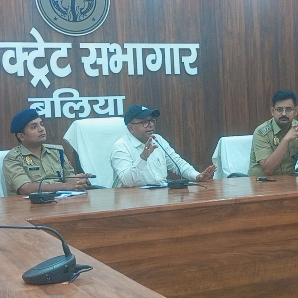 छात्र नेताओं का बलिया बंद का ऐलान:घंटों चली वार्ता, नहीं निकला समाधान; बोले- 9 अक्टूबर को बंद रहेगा बलिया