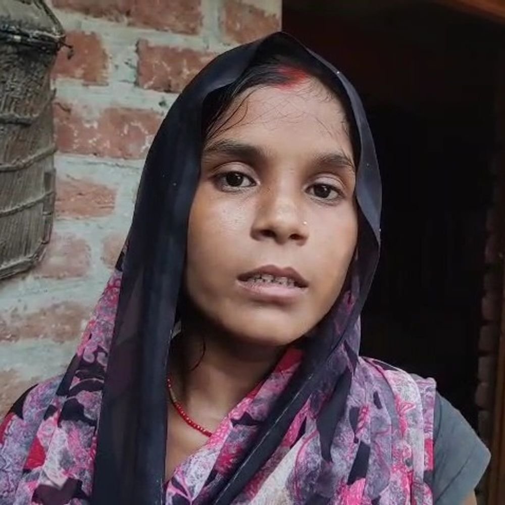गोंडा में महिला ने बनाई लूट की झूठी कहानी:उपले में जेवरा-नकदी छिपाकर दी सूचना, 20 घंटे बाद पकड़ी गई