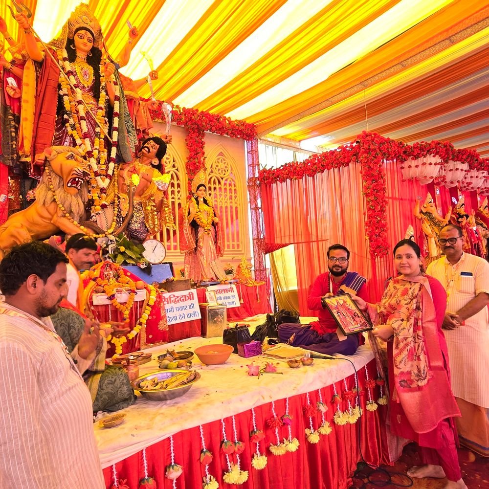 कन्नौज के दुर्गा उत्सव में रंगोली प्रतियोगिता:सन्मार्ग समिति पंडाल उमड़ी भीड़, स्कूली बच्चों ने दिखाई कला प्रतिभा