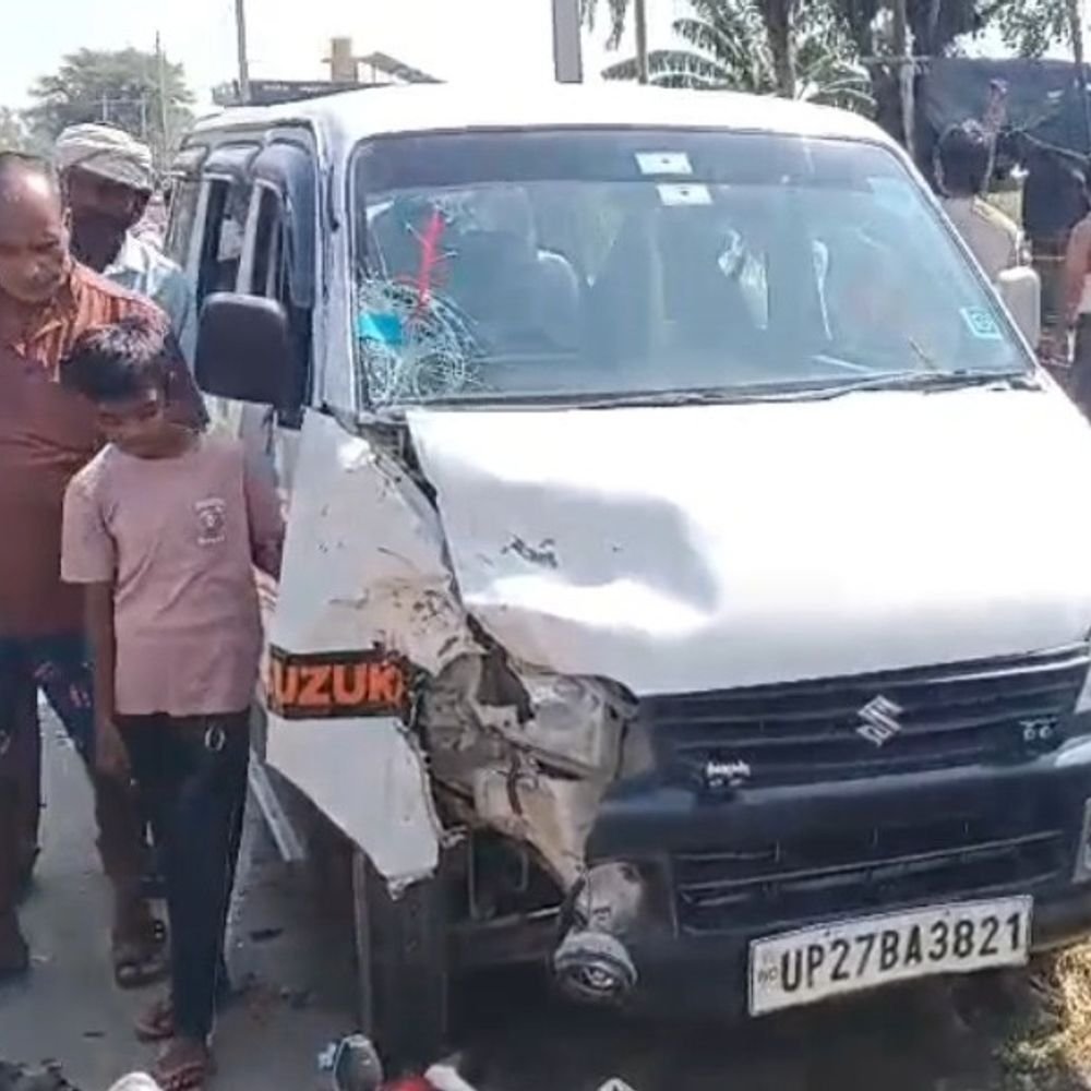 बदायूं में ईको कार ने बाइक सवार को रौंदा:ननिहाल जा रहे 20 साल के युवक की मौत, ड्राइवर फरार