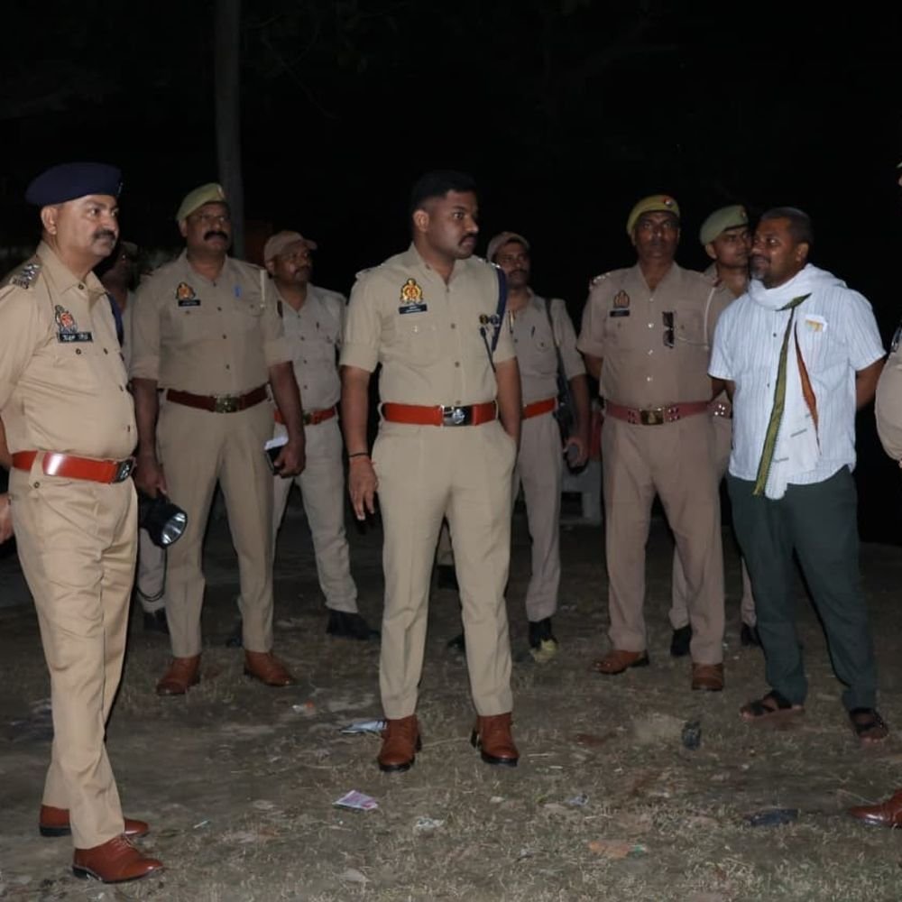 दुर्गा पूजा और प्रतिमा विसर्जन को लेकर SP सख्त:इसौली घाट का निरीक्षण कर सुरक्षा और व्यवस्था के निर्देश दिए
