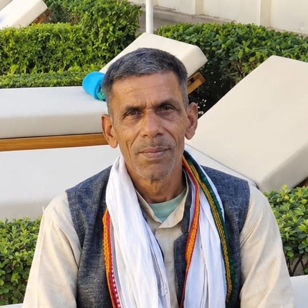 ट्रैक्टर-ट्रॉली को टैंकर ने मारी टक्कर, चाचा-भतीजे की मौत:हाथरस में धान बेचने मंडी जा रहे थे दोनों, ड्राइवर फरार