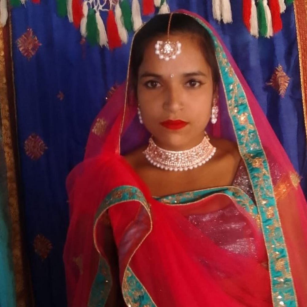 डेढ़ लाख रुपये दहेज के लिए नवविवाहिता की मौत:कमरे में फंदे से लटका मिला शव, पति समेत ससुराल वालों पर केस