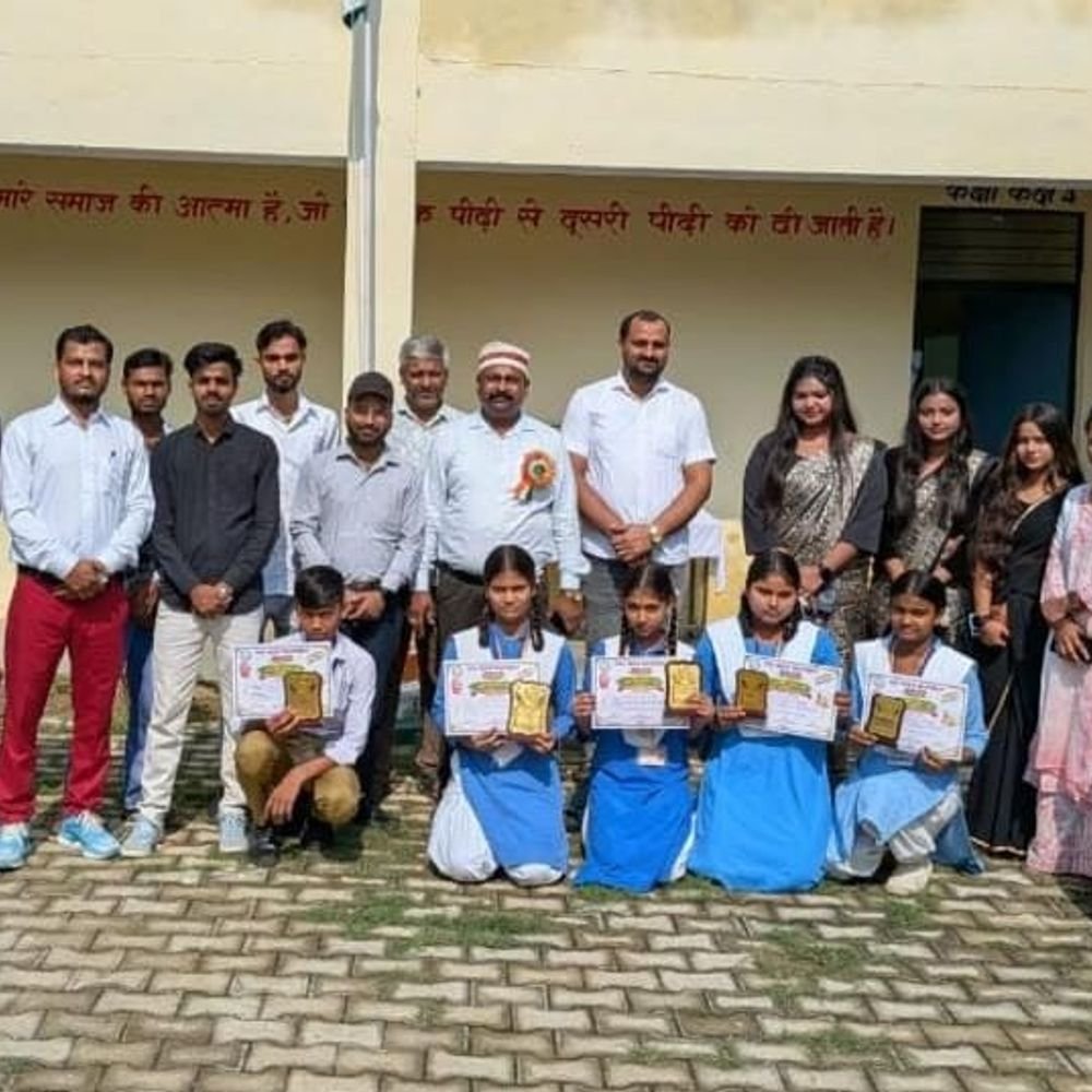 अहमद नगर में गांधी जयंती पर चित्रकला प्रतियोगिता:खुशी व नैनशी को मिला प्रथम पुरस्कार
