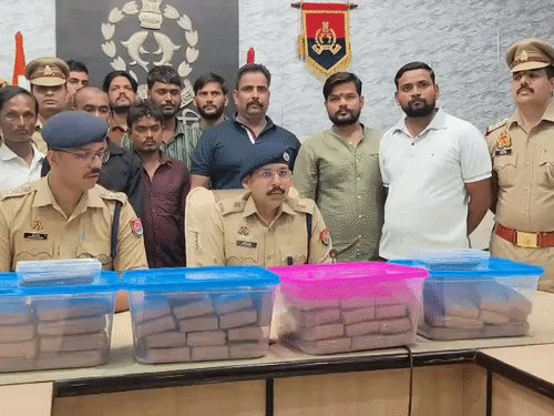 फिरोजाबाद से भागा इंतजार, अलीगढ़ में बनाया चरस का सेंटर:अलीगढ़ टीम ने पकड़ा था इंतजार का रैकेट,अनूपशहर रोड पर जमाया ठिकाना; नेपाल से खेप मंगाकर लुधियाना भेजने का आरोप, पत्नी समेत फरार