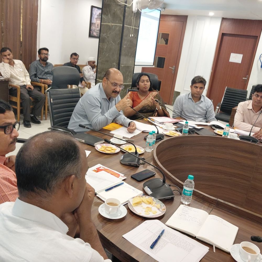 जिलाधिकारी ने उद्योग बंधु समिति की बैठक की:कैंची क्लस्टर में पुलिस चौकी, मेवला फ्लाईओवर की सड़क और बिजली पर चर्चा