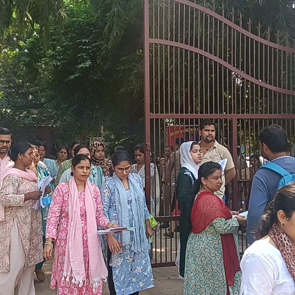 स्वास्थ्य शिक्षा अधिकारी के 221 पदों पर 1.24 लाख आवेदन:एक पद के लिए 565 दावेदार, दो दशक बाद निकली भर्ती ने बढ़ाई चुनौती