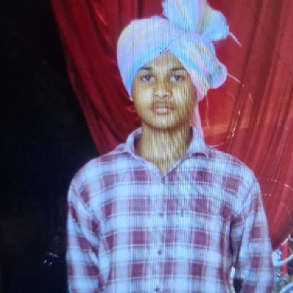 एक्सीडेंट में घायल 11वीं क्लास के छात्र की मौत:झांसी में इलाज के दौरान दम तोड़ा, 4 दिन पहले कोचिंग जाते समय ट्रक ने रौंदा था