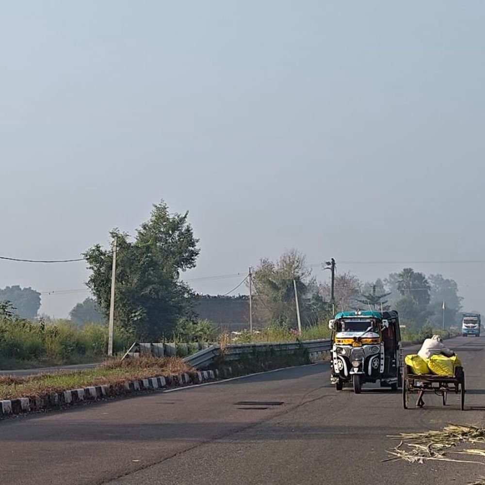 आजमगढ़ में शनिवार को निकली धूप:शुक्रवार को निकली थी बादलों वाली धूप,रात के तापमान में हो रही गिरावट, 19 डिग्री पहुंचा न्यूनतम तापमान
