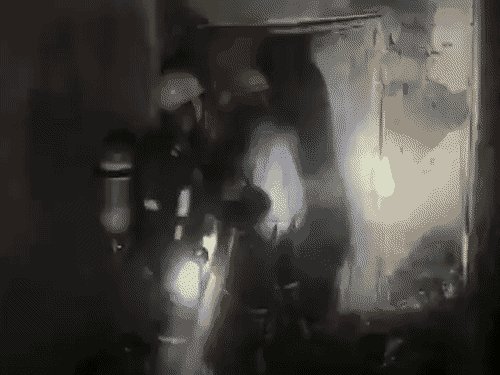 यूपी की बड़ी खबरें:गाजियाबाद में एविनिक्स की फैक्ट्री में भीषण आग, 70 मिनट में 7 दमकल गाड़ियों ने पाया काबू