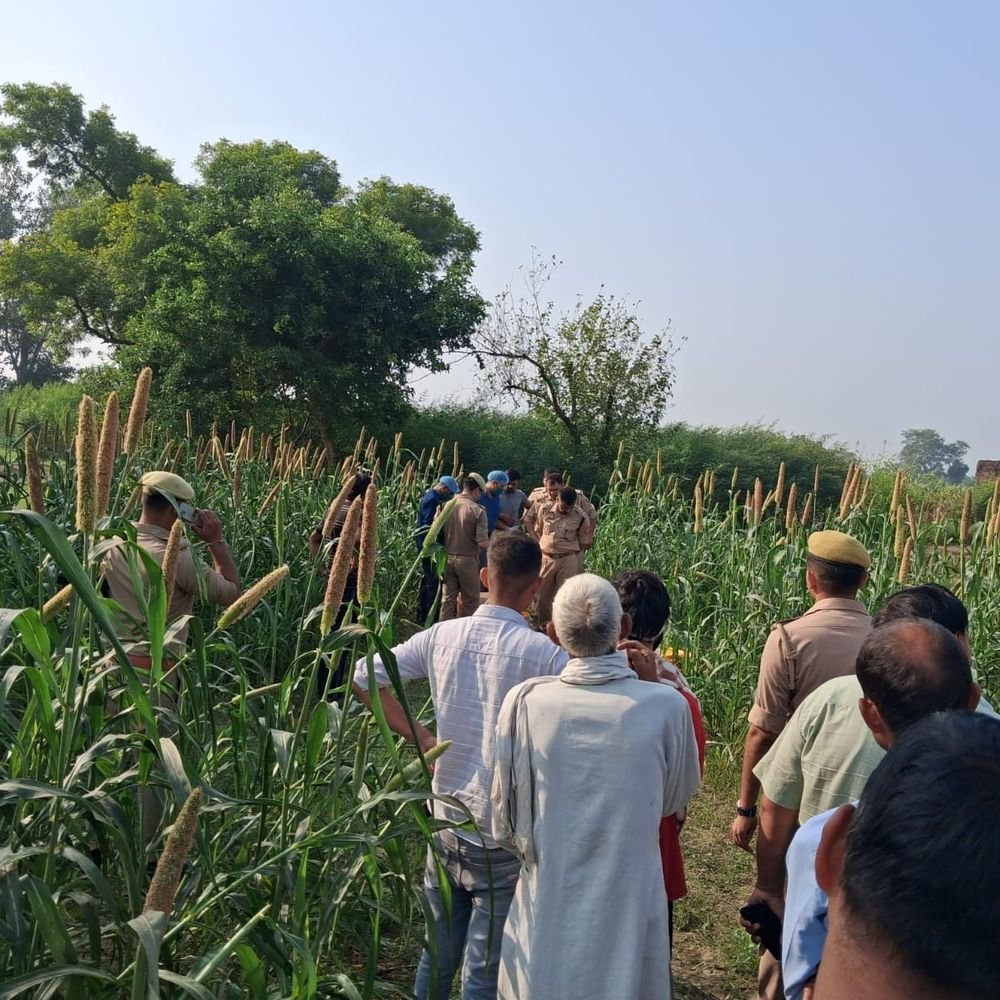दरोगा के घर से लाखों के जेवर और बंदूक चोरी:एटा में चोरों ने वारदात को दिया अंजाम, पुलिस जांच में जुटी