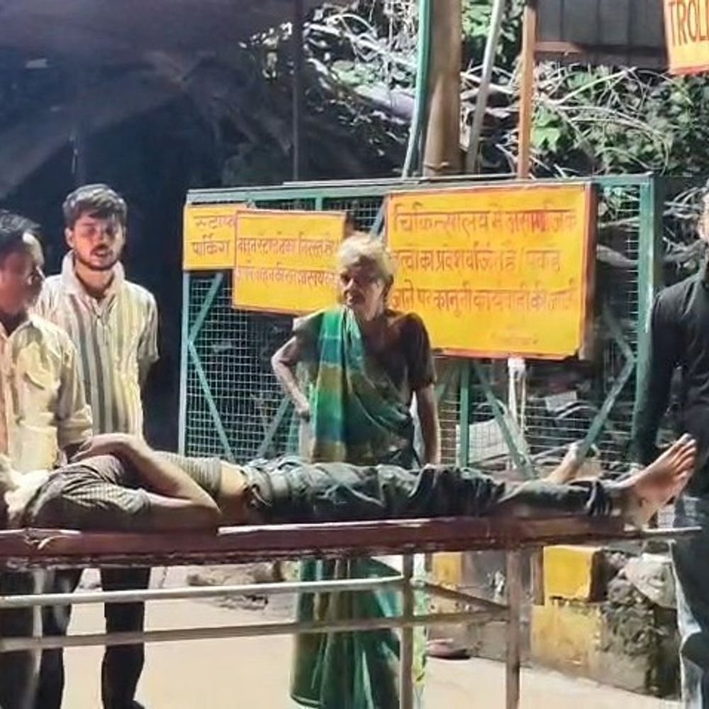इटावा में युवक की गर्दन पर धारदार हथियार से हमला:भाभी ने हमले का आरोप लगाया, पुलिस ने जांच शुरू की; सैफई रैफर