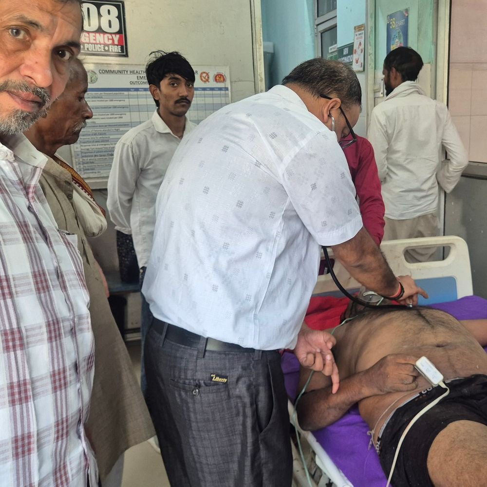 मुरादनगर गंगनहर में नहाते समय व्यक्ति की डूबने से मौत:बनारसी परिवार के साथ नहाने आए थे, दिल्ली के नांगलोई के रहनेवाले थे