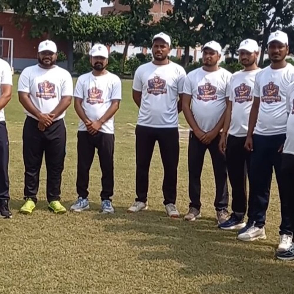 पूर्व विधान परिषद सदस्य ने क्रिकेट टूर्नामेंट का शुभारंभ किया:माधौगंज में कांती सिंह प्रीमियर लीग का दीप जलाकर हुआ आगाज