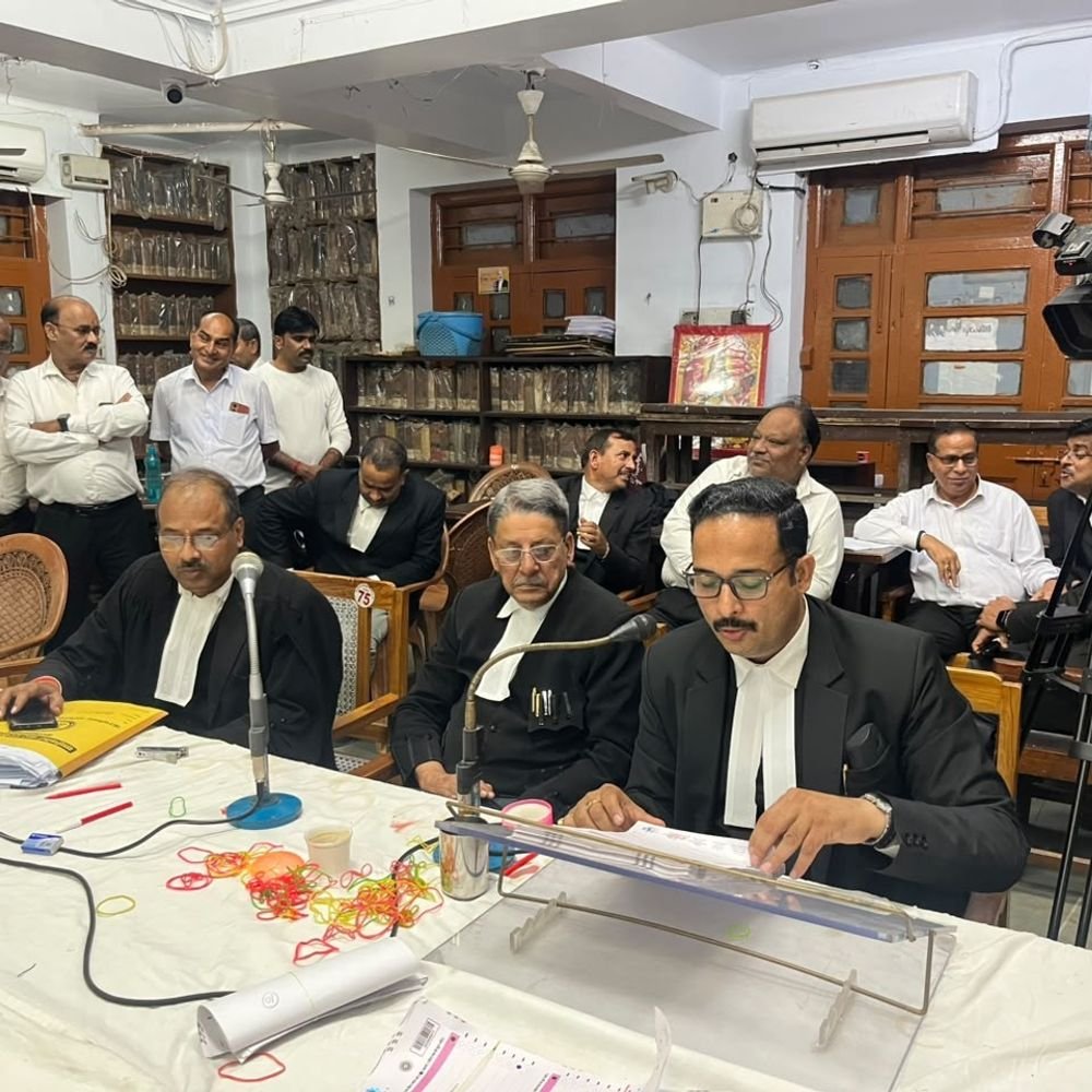 उपाध्यक्ष पद पर महिला में अन्नपूर्णा, पुरुष में शक्ति आगे:इलाहाबाद हाईकोर्ट बार चुनाव में मतों की गिनती 10वें दिन भी जारी
