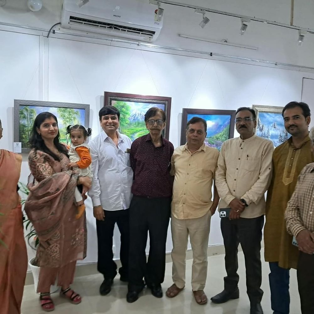 कानपुर में कलाकृतियों की प्रदर्शनी आयोजित:कला, संस्कृति और साहित्य के प्रति समर्पित शिवशरण मिश्र कृतियों का हुआ अवलोकन