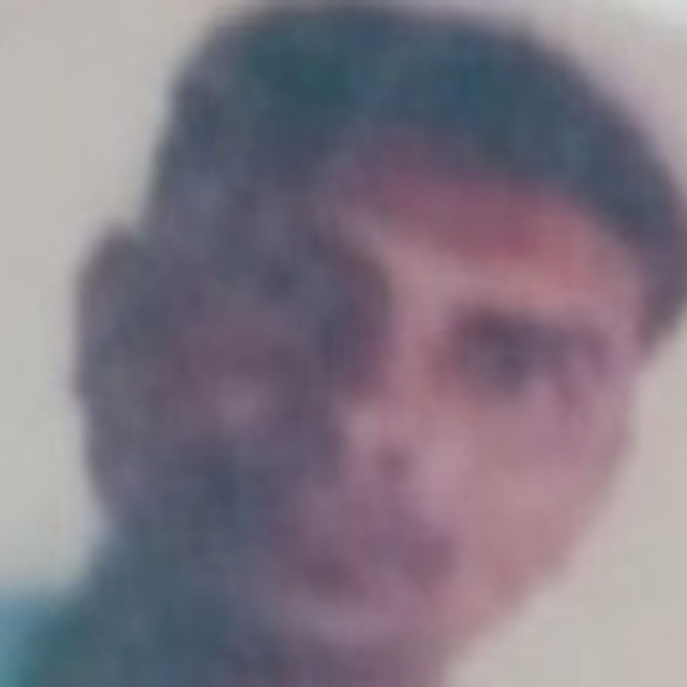 सीएमओ कार्यालय के बाहर व्यक्ति की मौत:देवरिया में रात दो बजे बिगड़ी तबीयत, आधार कार्ड से पहचान