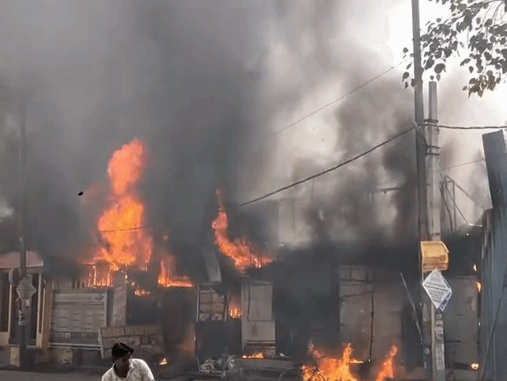नोएडा एमिटी कॉलेज के पास अग्निकांड:मृतक सहिल के पिता ने सुरक्षा व्यवस्था पर उठाए सवाल, शिकायत पर पुलिस ने किया मुकदमा