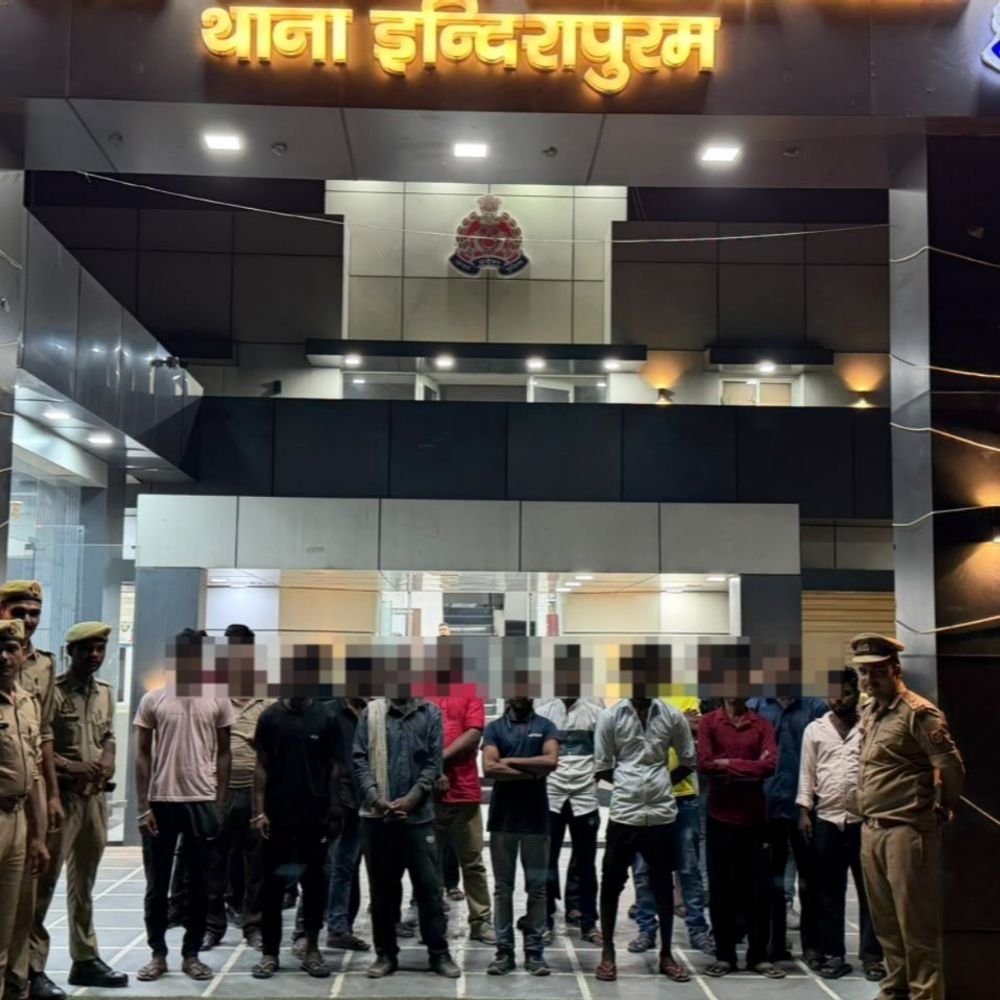 गाजियाबाद पुलिस ने शराबियों से थाने भर दिए:24 घंटे में 1600 लोग शराब के सेवन में पकड़े गए, आगे भी चलेगा अभियान