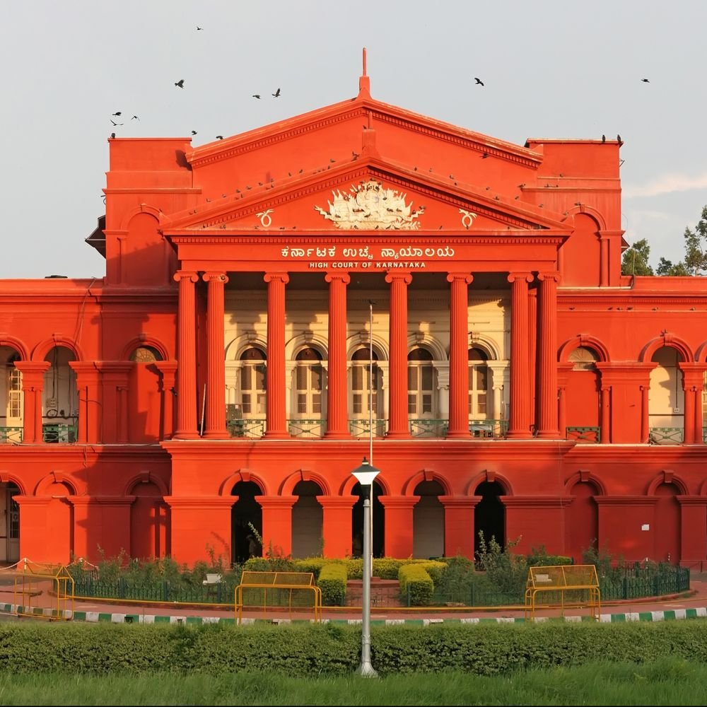 बेटी का नाम बदलने हाईकोर्ट पहुंचा परिवार:‘लक्ष्मी’ की जगह ‘वीणा’ रखने की मांग; बोले- ज्योतिष के हिसाब से ज्यादा शुभ, कर्नाटक HC ने दी मंजूरी