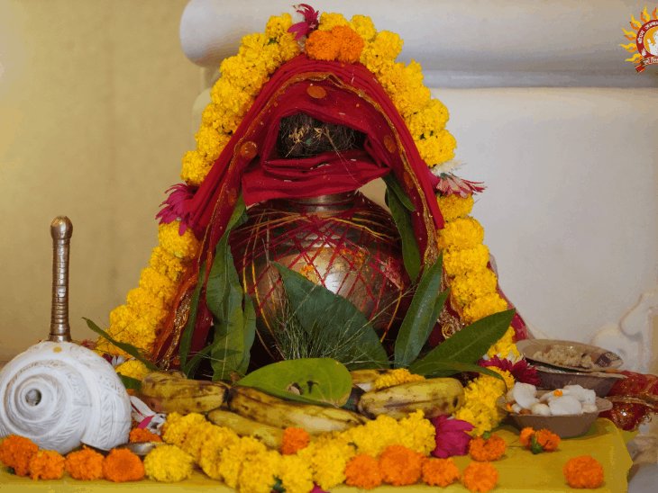श्रीराममंदिर परिसर में मां चंद्रघंटा की आराधना:भक्तिमय वातावरण में हुई रामलला सहित देवी उपासना