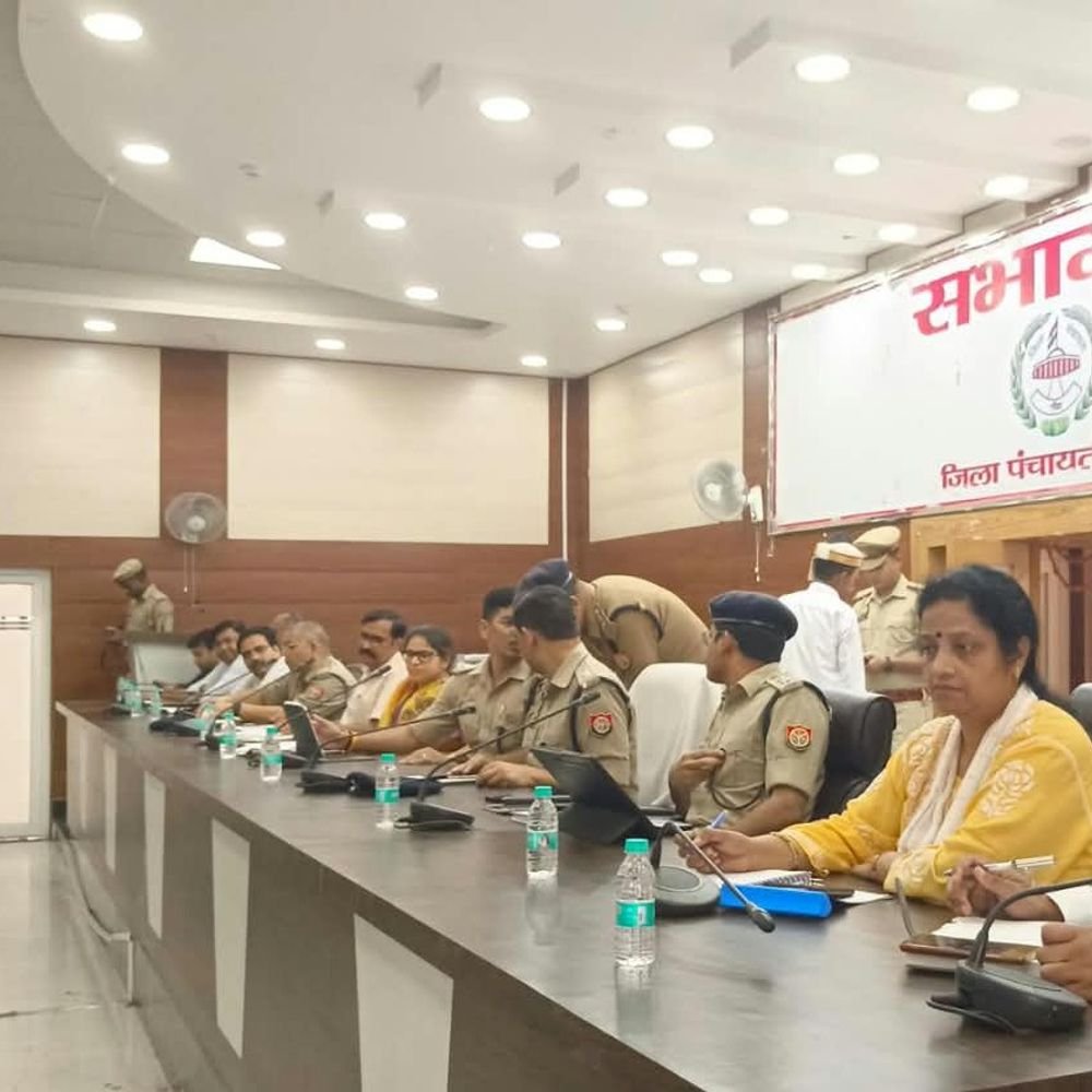 विसर्जन जुलूस में नाबालिगों की एंट्री पर रोक:दुर्गा पूजा को लेकर प्रशासन अलर्ट, पंडालों में पानी की व्यवस्था जरूरी