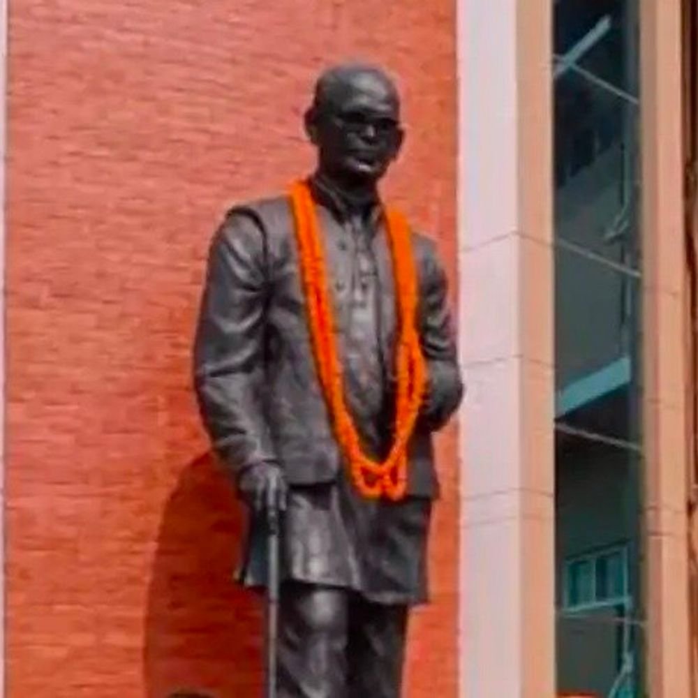 जयप्रकाश नारायण की जयंती आज बलिया में मनेगी:बलिया में संपूर्ण क्रांति के प्रणेता को सिताब दियारा में राजनीतिक दिग्गज देंगे श्रद्धांजलि