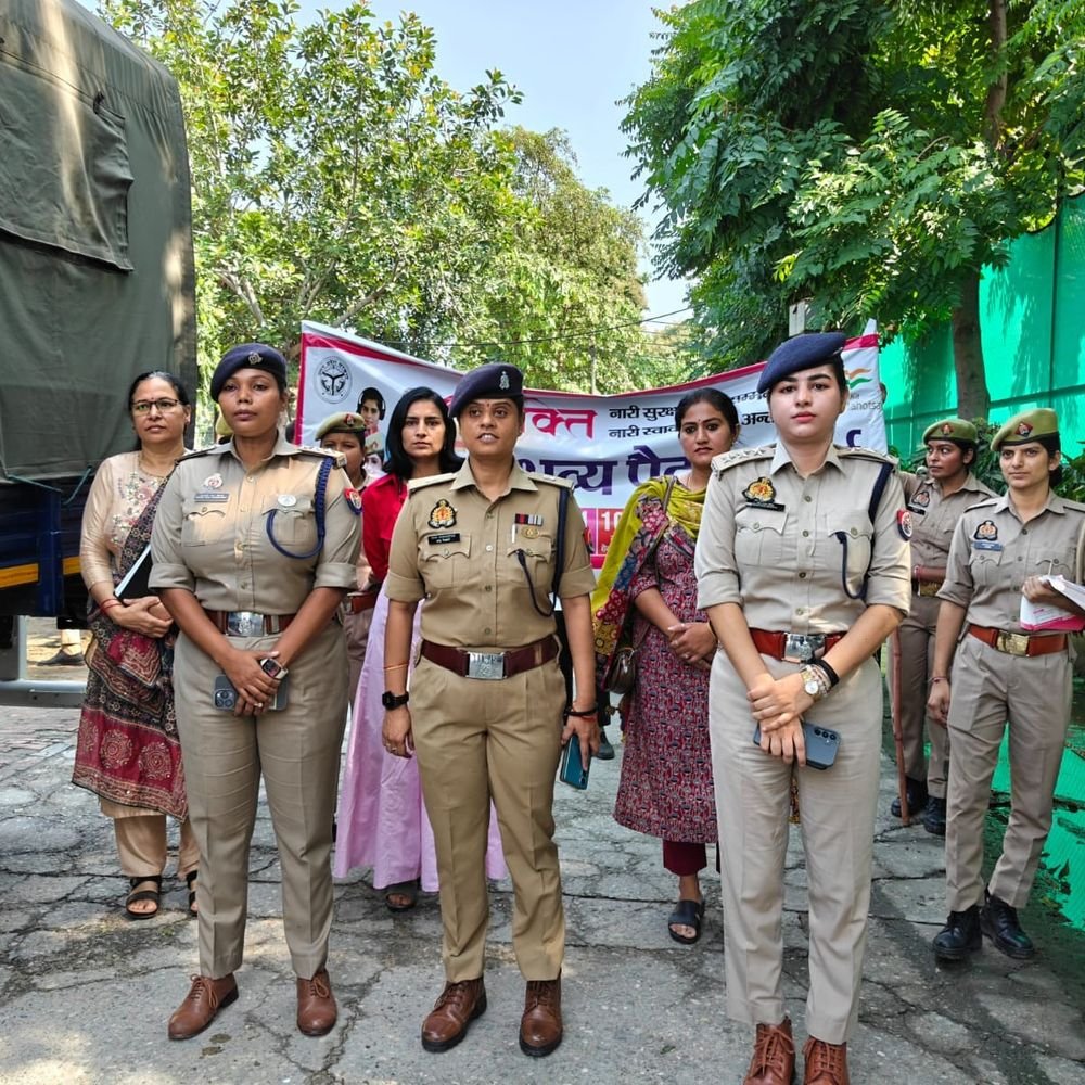 मुजफ्फरनगर में महिला पुलिसकर्मियों ने निकाला पैदल मार्च:मिशन शक्ति फेज-6 शुरू, एसएसपी सूरज राय ने दिखाई हरी झंडी
