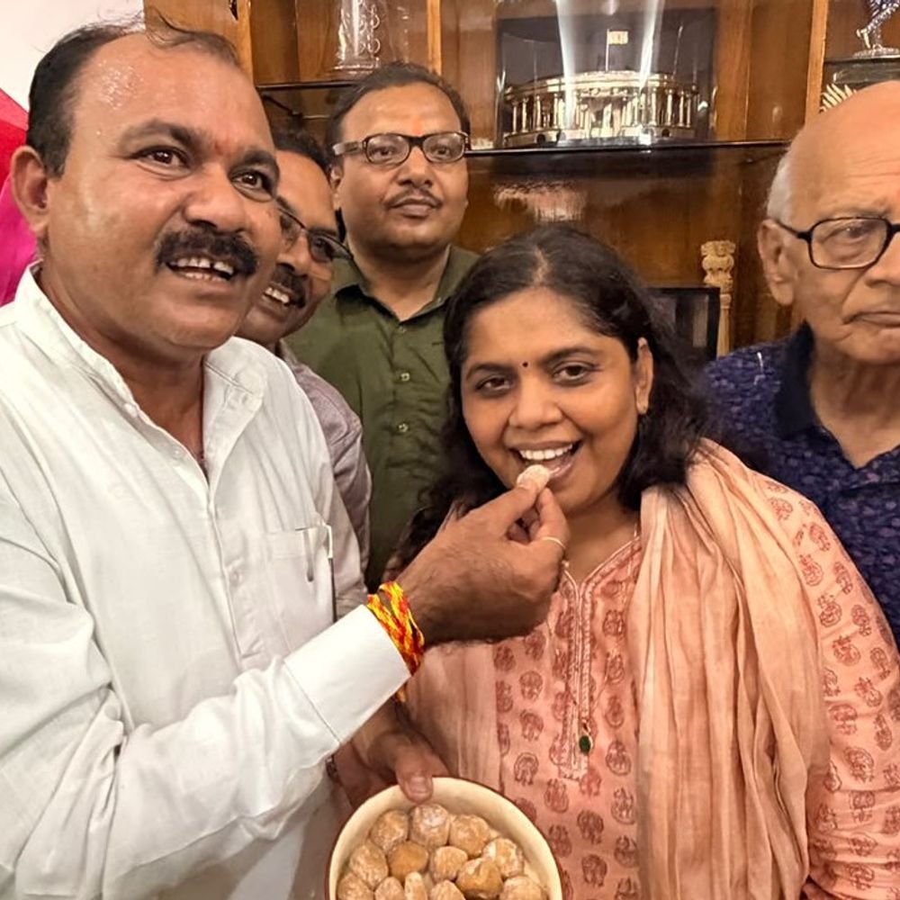 राज्यपाल की बेटी श्रुति गंगवार बनीं उम्मीदवार, बोलीं-यह सुखद सरप्राइज:पिता ने 50 साल सेवा की, पूरा बरेली हमारा परिवार, जानिए कौन हैं भाजपा प्रत्याशी श्रुति